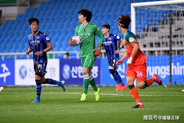 美媒分析：76人阵容老练 超过勇士同期组